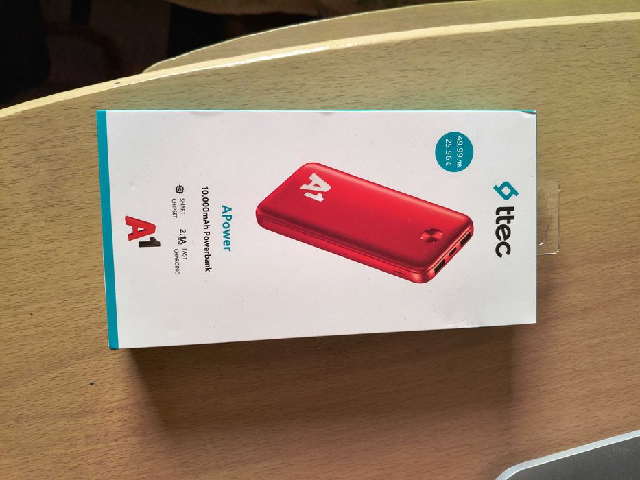 Motorola G35 с гаранция и външна батерия