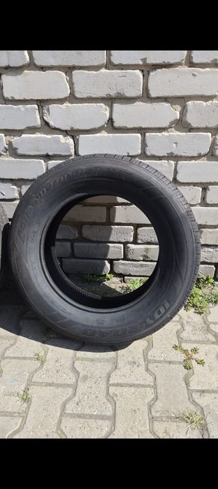 Продам шины 235х60 R18