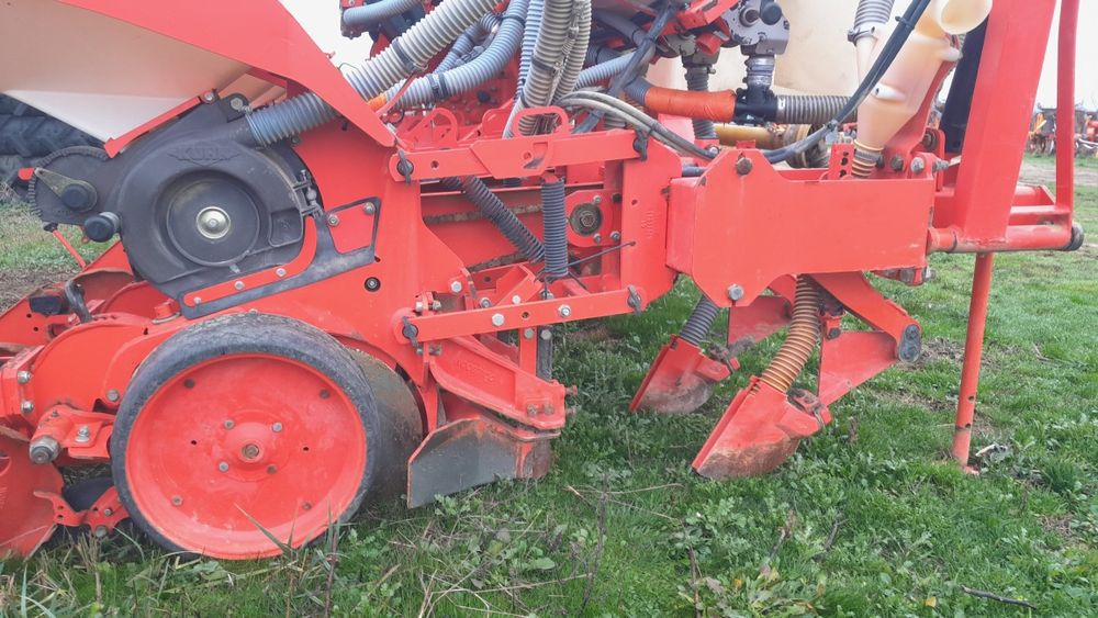 Semanatoare porumb kuhn maxima 6randuri