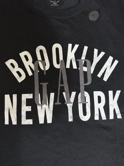 Мужсккая оригинал футболка от бренда GAP NY BROOKLYN