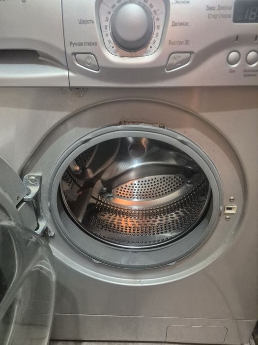 Холодильник в рабочим состаянии