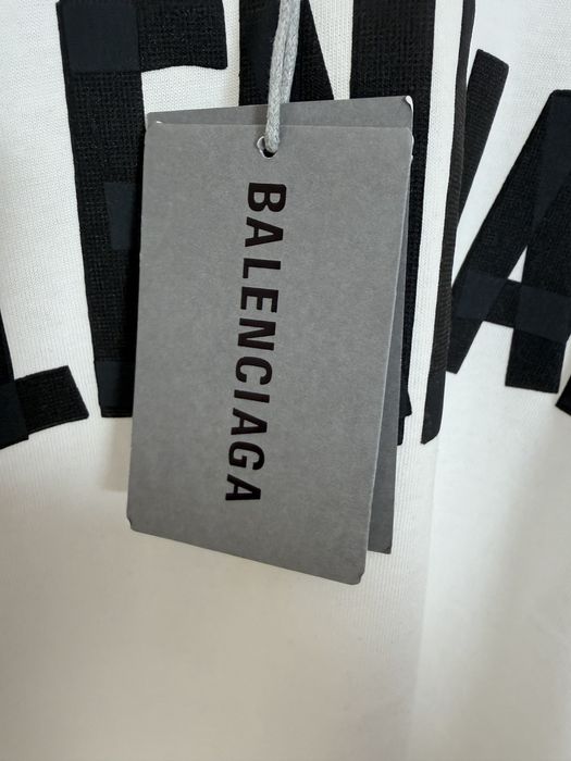 Tricou Balenciaga