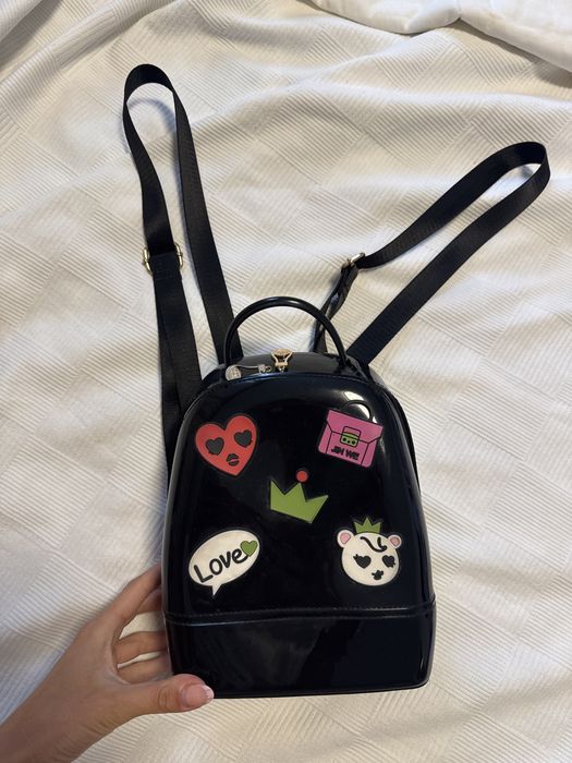 Черна раница