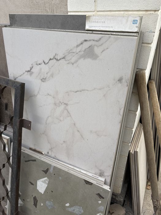 Керамогранитные плитки продам