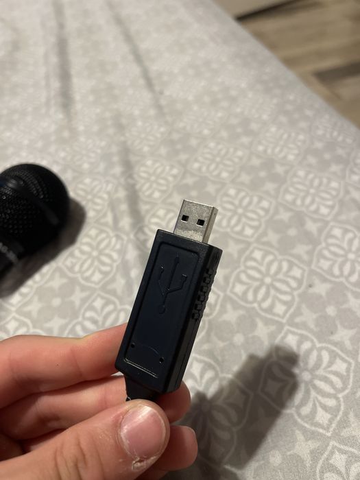 Microfon prin USB