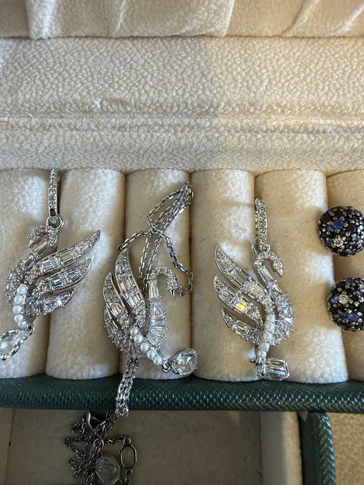 комплект серьги  и цепь swarovski