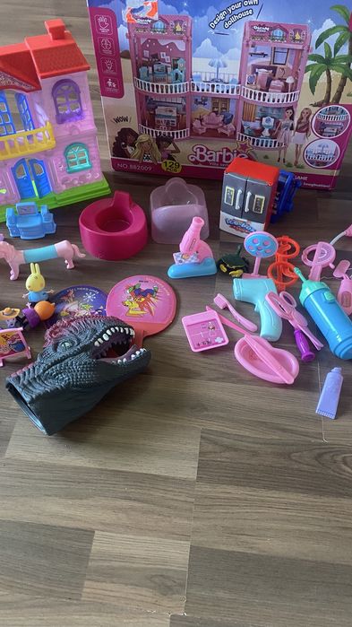 Отдам игругки дря девочки