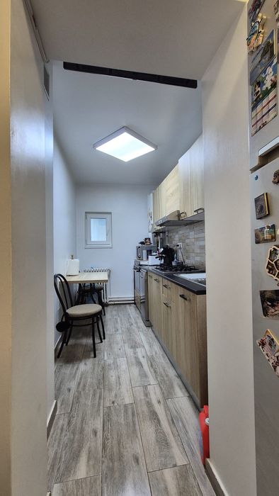 Vand Apartament 2 camere