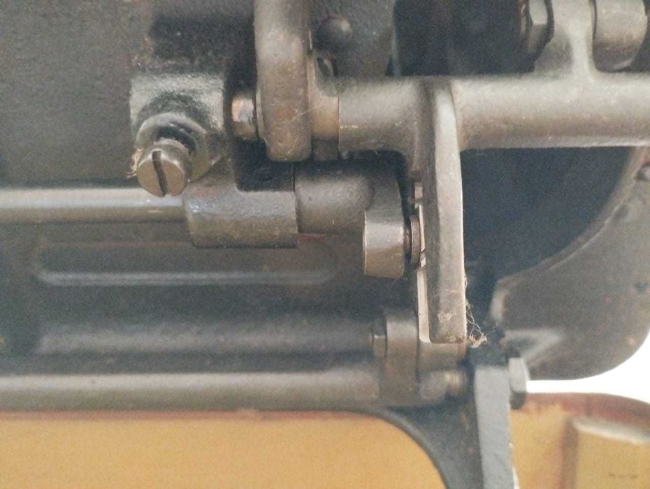 Продам швейную машину б/у