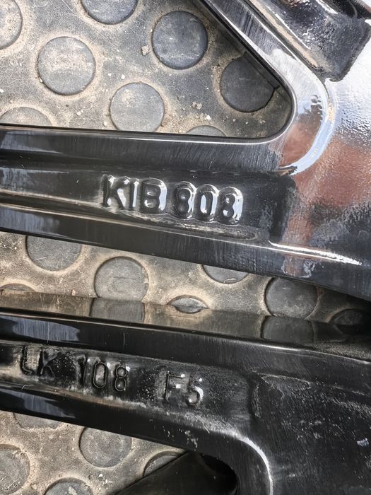 Продавам джанти rial 5x108/18