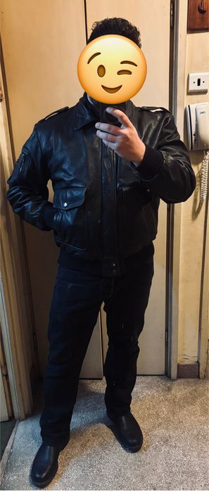 Geacă aviator din piele, călduroasă și rezistentă