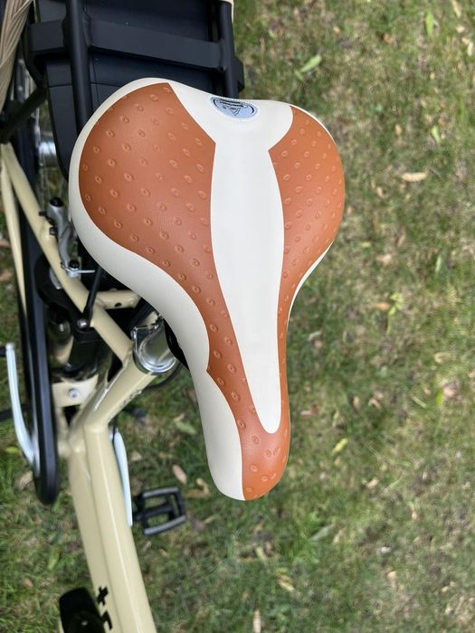 Нов 28 цола електрически алуминиев велосипед с 7 скорости чисто нов