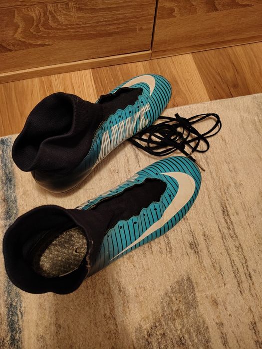 Crampoane  Nike  albastre