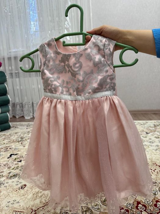 Продам детский платье