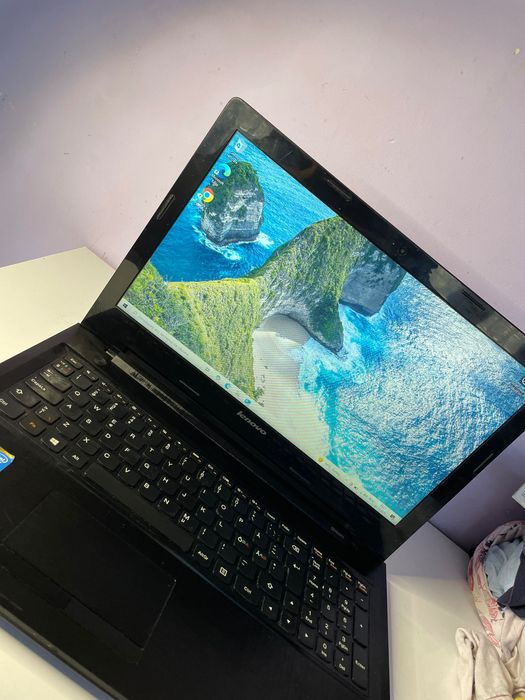 Vând laptop stare bună!