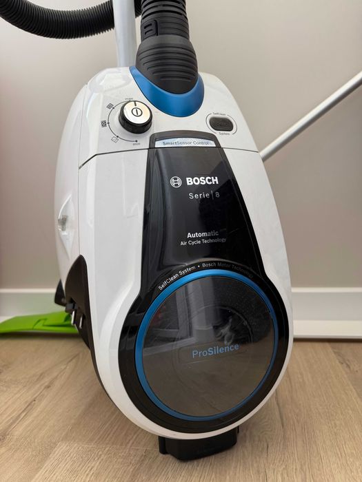 Продам пылесос BOSCH Serie 8