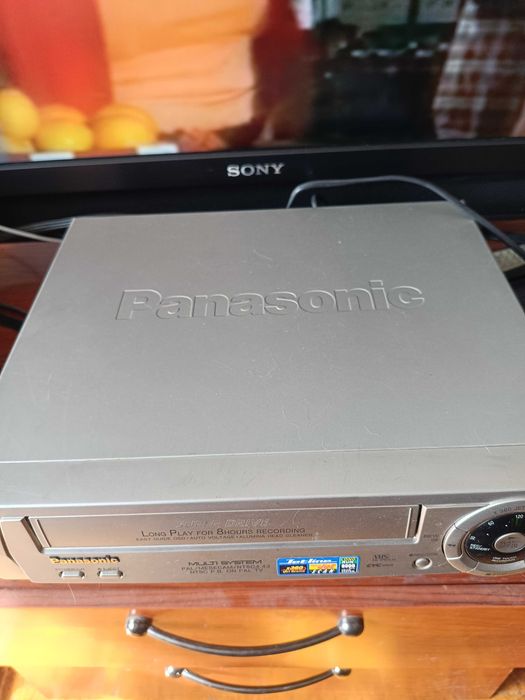 Видеомагнитофон Panasonic NV- SJ3 б/у