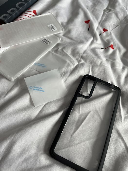 350 huse noi Samsung, iphone, huawei 1000 lei