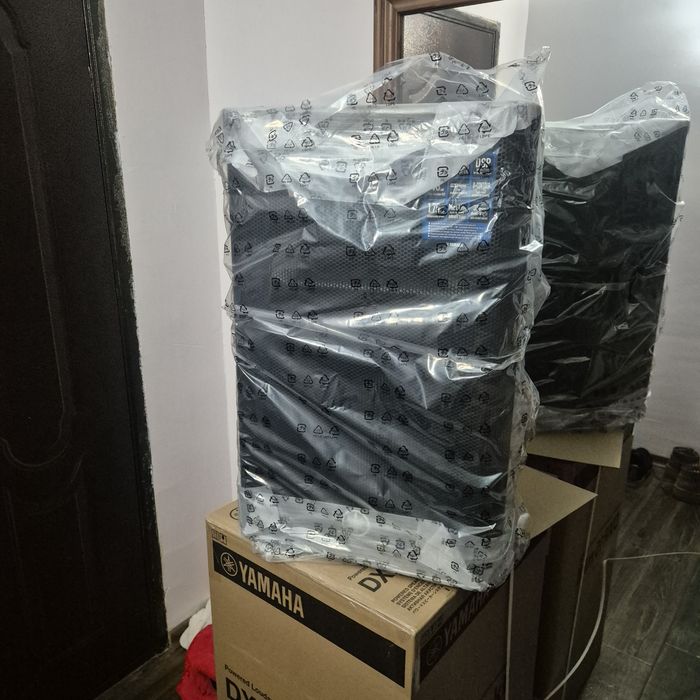 Mixer digital Behringer X32  Compact  si doua Boxe Yamaha  DXR 115 Mk2  toate noi nouțe