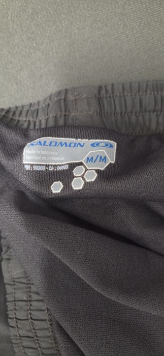 Pantaloni scurti de  femei pentru alergare Salomon marimea M,stare foarte buna