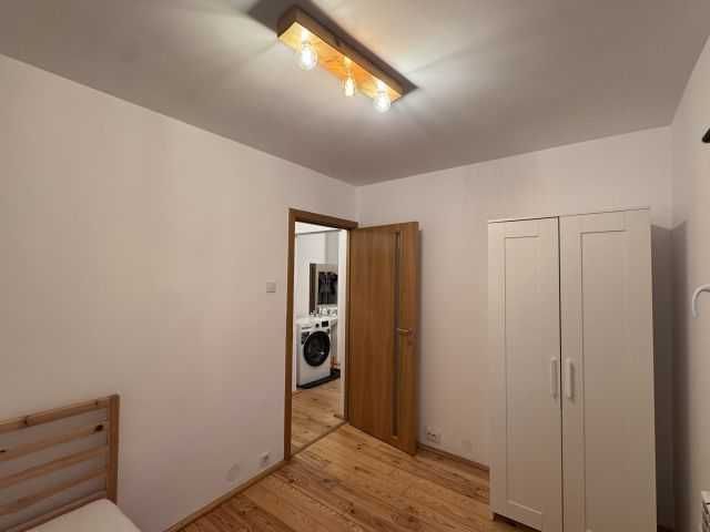 Proprietar, inchiriez apart 4 camere mobilat si utilat in zona Astra pentru o familie sau studente/fete/eleve.