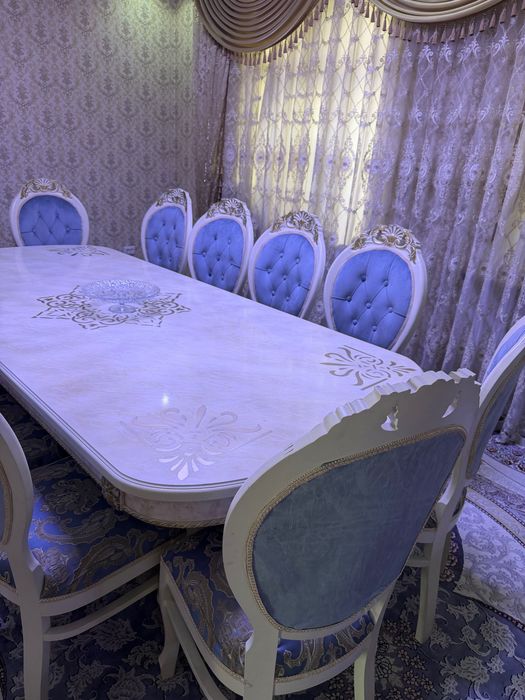Стол и стулья. Стулья 12 штук