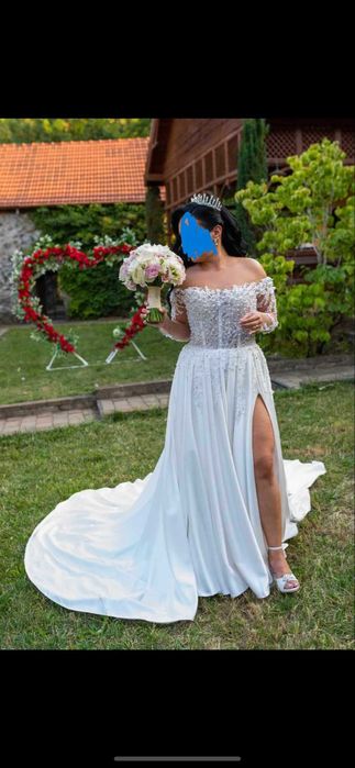 Vând rochie de mireasă făcută pe comandă la Atelier Mirabel, Arad.