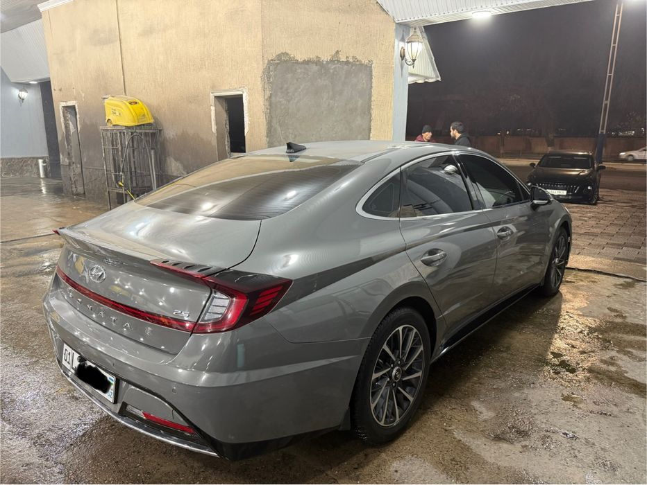 Hyundai Sonata sotiladi