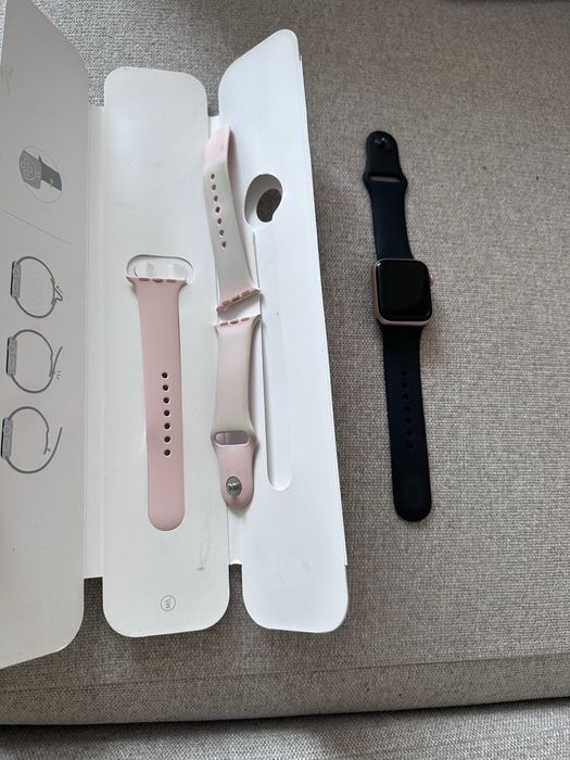Смарт часовник Apple watch SE