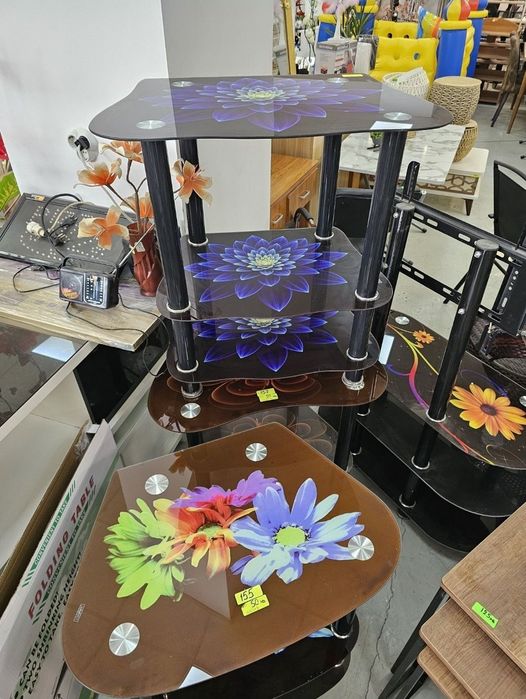 Маса стъклена различни мосели