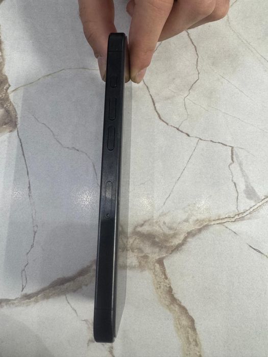 iPhone 15 pro 256, аккумулятор 87