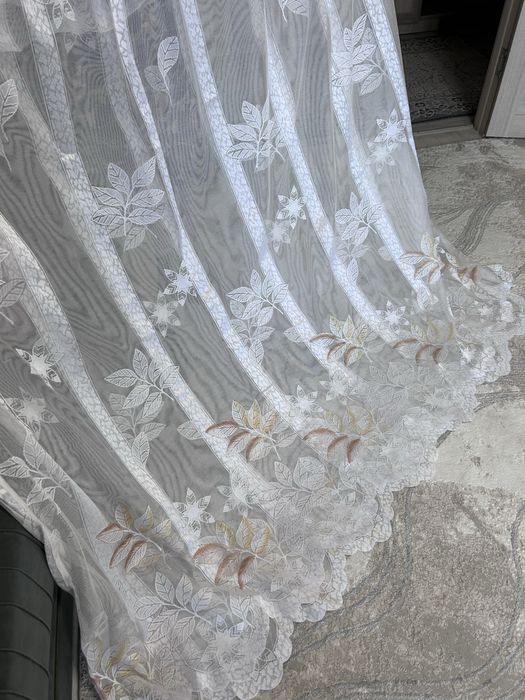 Продам тюль,два кухонных цена общ за все