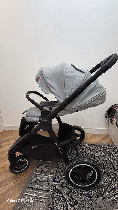 Детская коляска продам