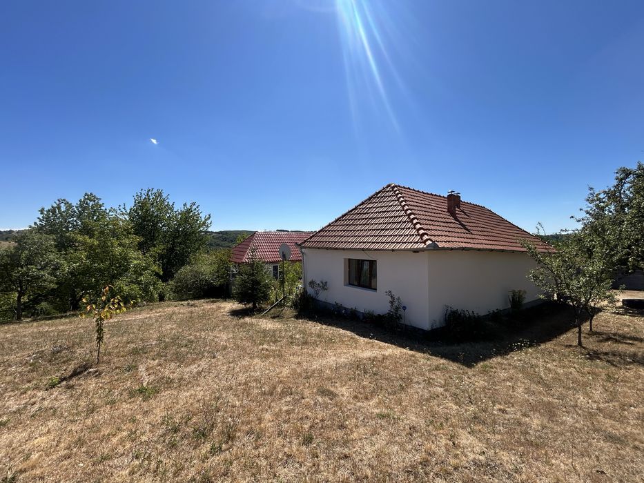 Proprietate de vânzare