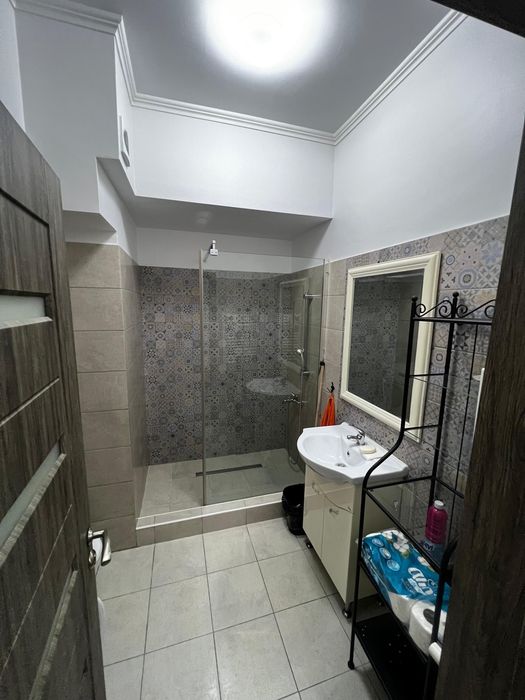 Inchiriez apartament 2 camere 64 mp, sos olteniteti 251