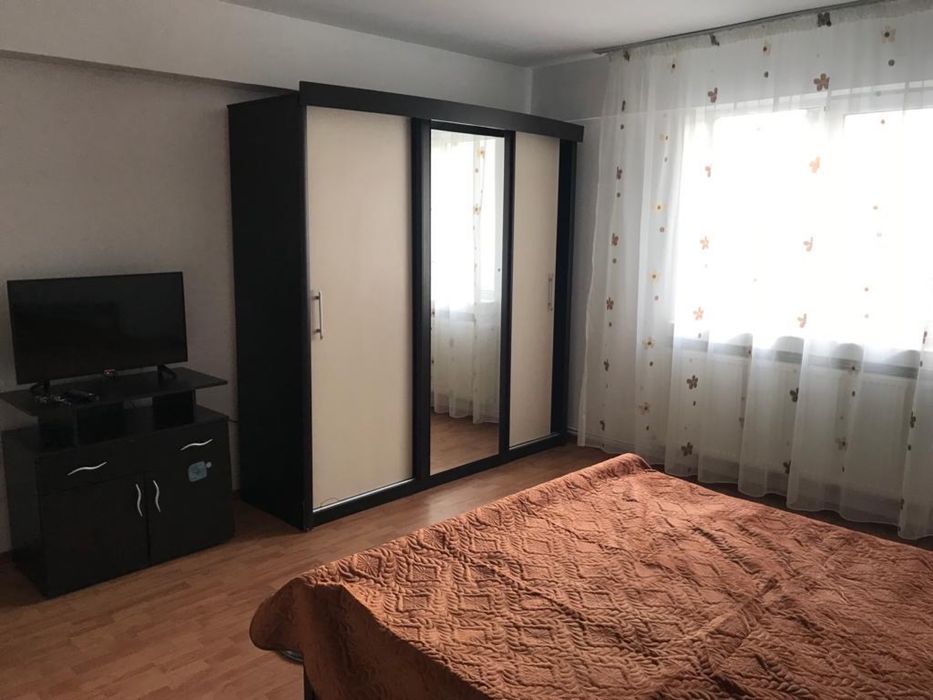 Inchiriez apartament cu 2 camere in Craiovita Noua