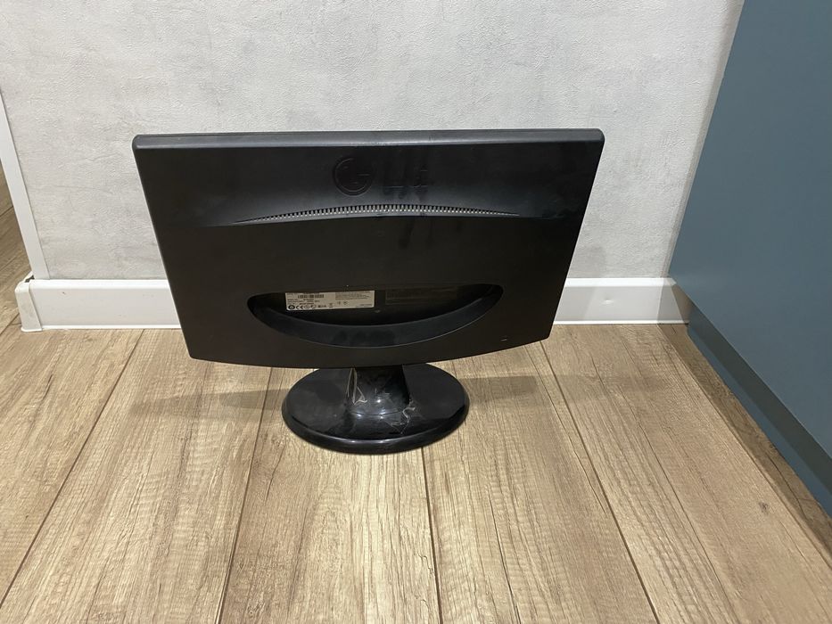 Монитор lG монитор