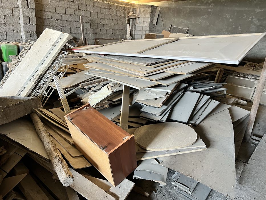 Тахта чёрный потолок учун