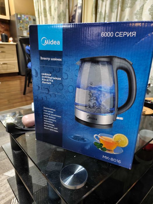 Чайник Medea MK-8016