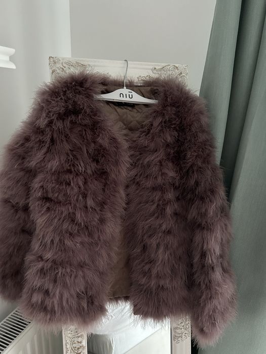 Blana din pene struț