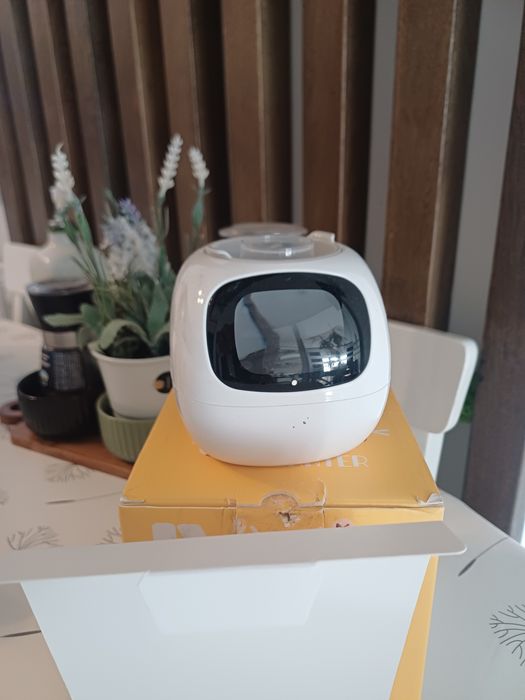 Ghiveci Companion Inteligent pentru Plante Ila Product, Animatii !