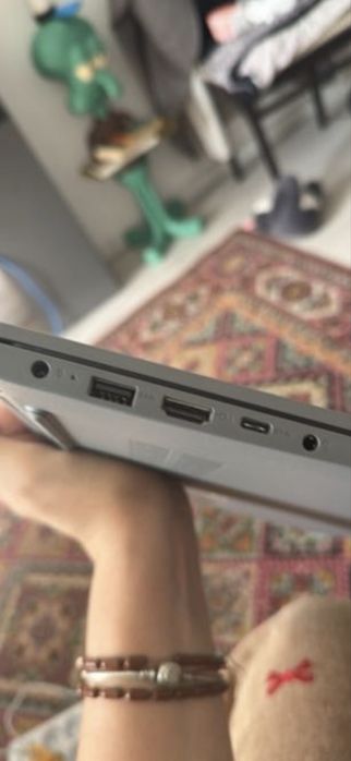 ноутбук Lenovo….