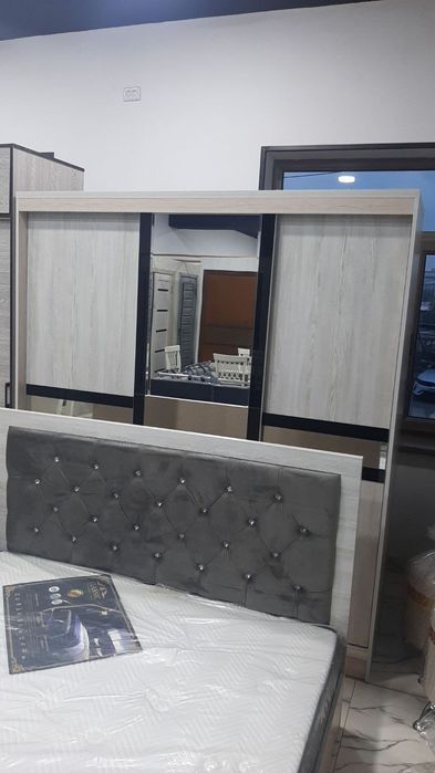 Spalni garnitur sotiladi. Yangi