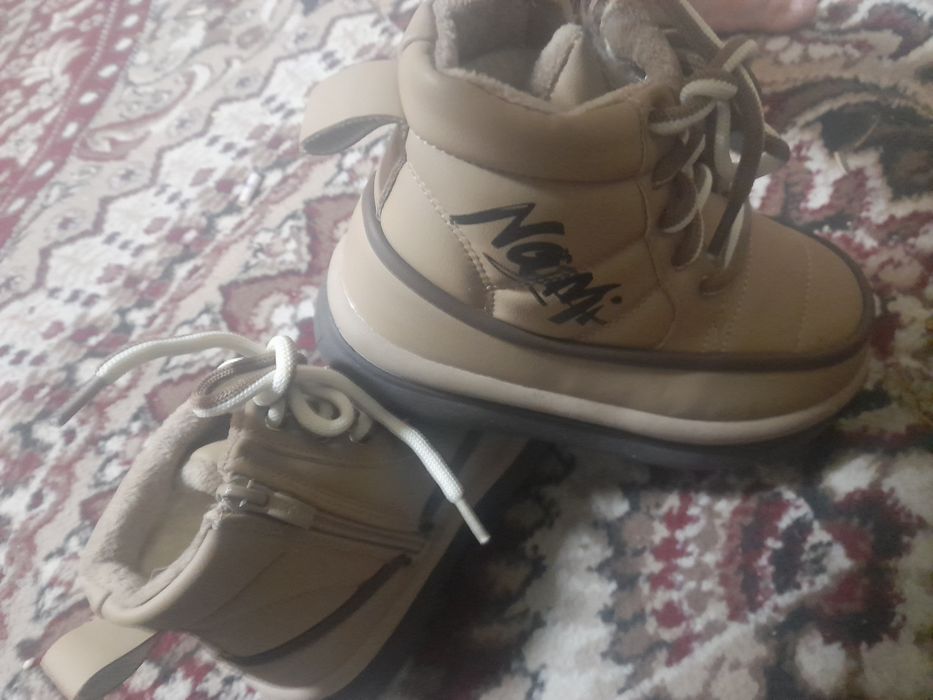 Bolalar oyoq kiyimi yangi rassiyadan olib kelganman  kichik kelgani sa