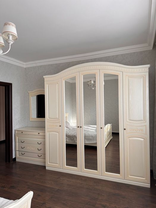 Спальный гарнитур