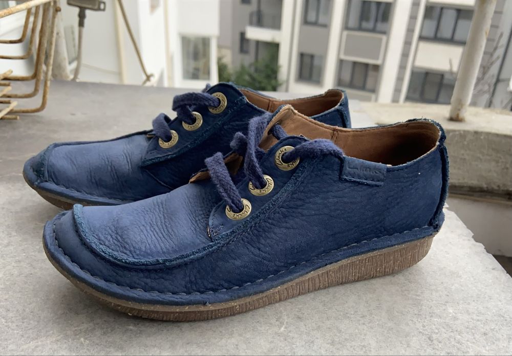 Обувки Clarks 37 номер