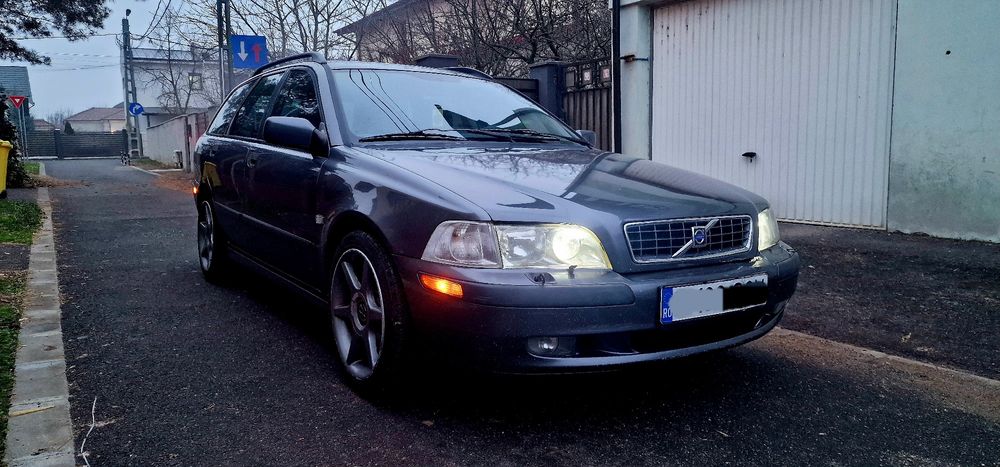 Volvo V40 T4 200 CP