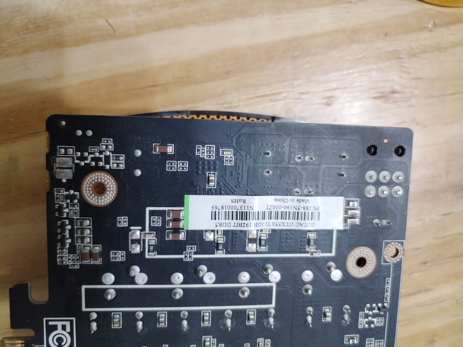 Продам видеокарта GTX 550 ti