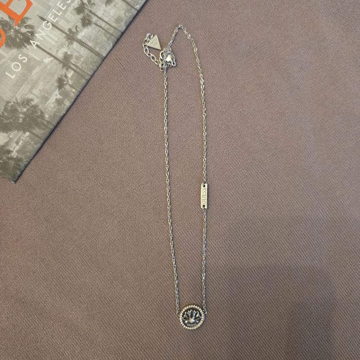 Guess колие  Guess