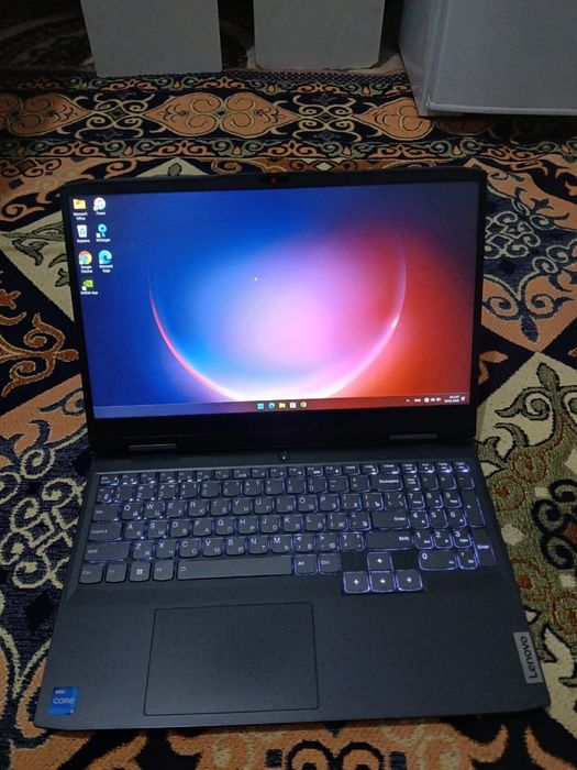 Ноутбук в иделе продаю